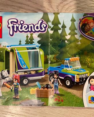 lego friends La scuderia 41361 +Il rimorchio 41371