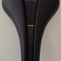 Sella Fizik Antares 00 Versus Evo Regular