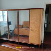 Set di mobili da camera da letto.