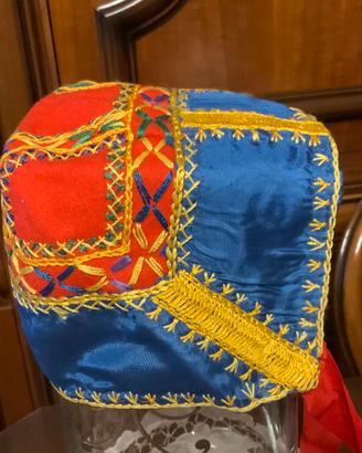 Cuffia tradizionale del costume sardo