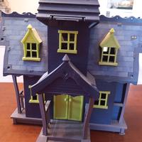 Casa del Mistero di Scooby Doo, con personaggi