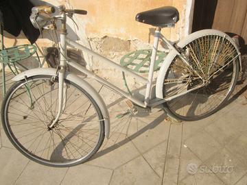 Bicicletta vintage bianca