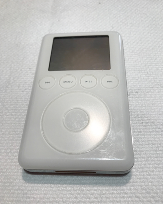 Apple iPod classic 10 GB terza generazione.