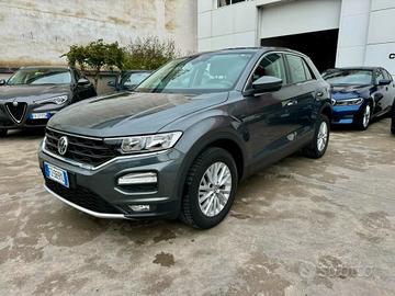 Volkswagen T-Roc 1.6 TDI 116 cv con Virtual cockpi