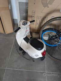 Vespa giocattolo per bambini