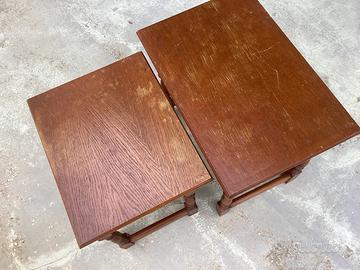 2 tavolini in legno massiccio