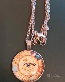 Collana con ciondolo