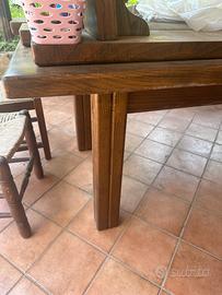 Tavolo in legno di noce metri 4 con panche