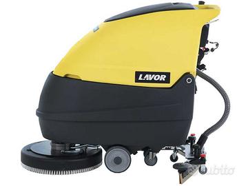 LAVAPAVIMENTI INDUSTRIALE A BATTERIA