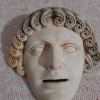 Maschera greca in gesso