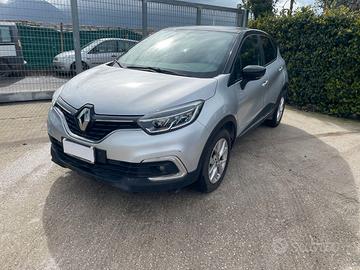 Renault Captur 2019 benzina poco sinistrata