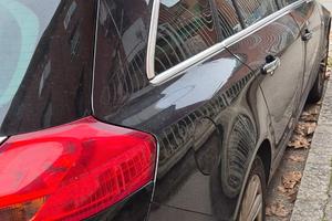 Opel insignia anno 2011..