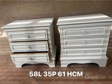 Coppia comodini in legno shabby chic