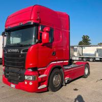 Scania r 560 v8