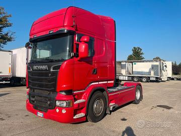 Scania r 560 v8