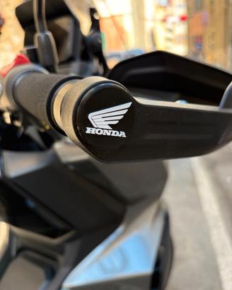 Coppia Coprimanubrio per Honda ADV 350