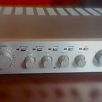 GRUNDIG XV7500 preamplificatore