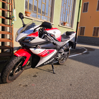 Moto Yamaha Yzf-r 125 cc. | 15 CV