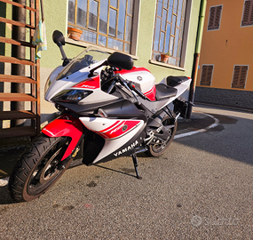 Moto Yamaha Yzf-r 125 cc. | 15 CV