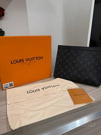 Pochette louis vuitton originale