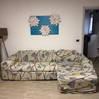 Divani con chaise longue