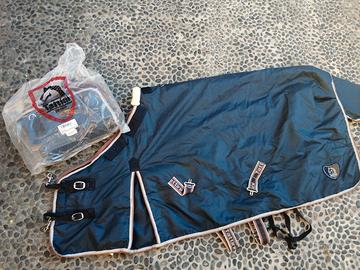 Coperta cavallo paddock con cappuccio