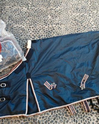 Coperta cavallo paddock con cappuccio