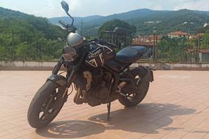 Triumph trident 660- full accessori originali