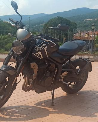 Triumph trident 660- full accessori originali