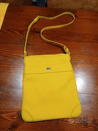 Borsa tracolla Lacoste gialla 