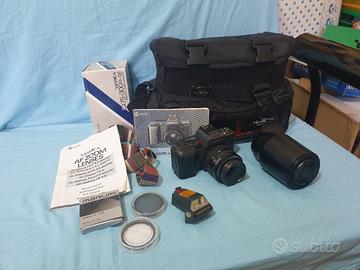 Yashica 230-AF con due obiettivi e borsa