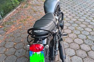 Bonneville T120 black