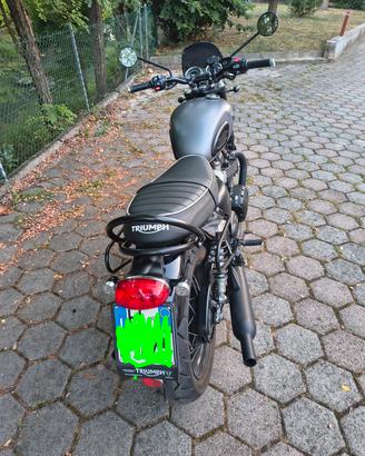 Bonneville T120 black