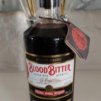 1 bottiglia di  liquore  Blood bitter 