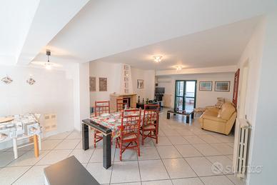 Centralissimo, bello e comodo