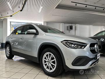 MERCEDES-BENZ GLA 200 d Automatic Business Extra