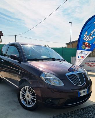 Lancia Ypsilon 1.3 MJT 75 CV Prontissima!