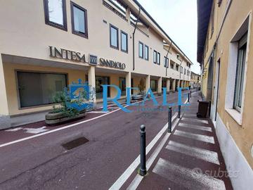 Immobile di 60 m² con 3 locali a Magenta