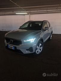 KM 0!! VOLVO XC40 B3 2.0 benzina MILD HYBRID 