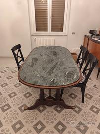 Tavolo in pietra verde