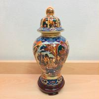 Vaso cinese Royal Satsuma con coperchio e base