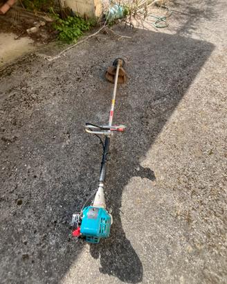 Decespugliatore makita 4 t EM4341