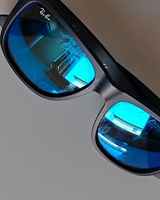 Ray-Ban Justin (modello RB4165) specchiati blu