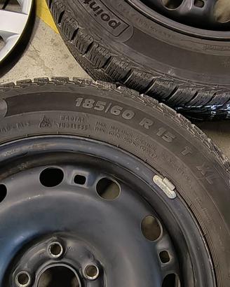 Cerchi in ferro per vw polo con gomme invernali