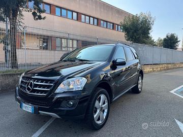 MERCEDES-BENZ ML 320 4Matic Chrome 224CV 7G-TRON