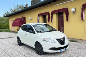 Lancia Ypsilon 1.2 69 CV 5 porte GPL Ecochic Plati