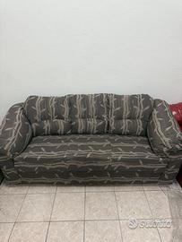 Divano 3 posti tessuto con fantasia nuovo