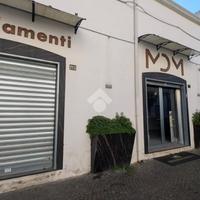 NEGOZIO A FRATTAMAGGIORE