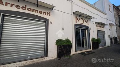 NEGOZIO A FRATTAMAGGIORE