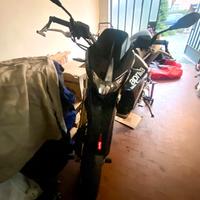 Aprilia Dorsoduro 750 (2012 )